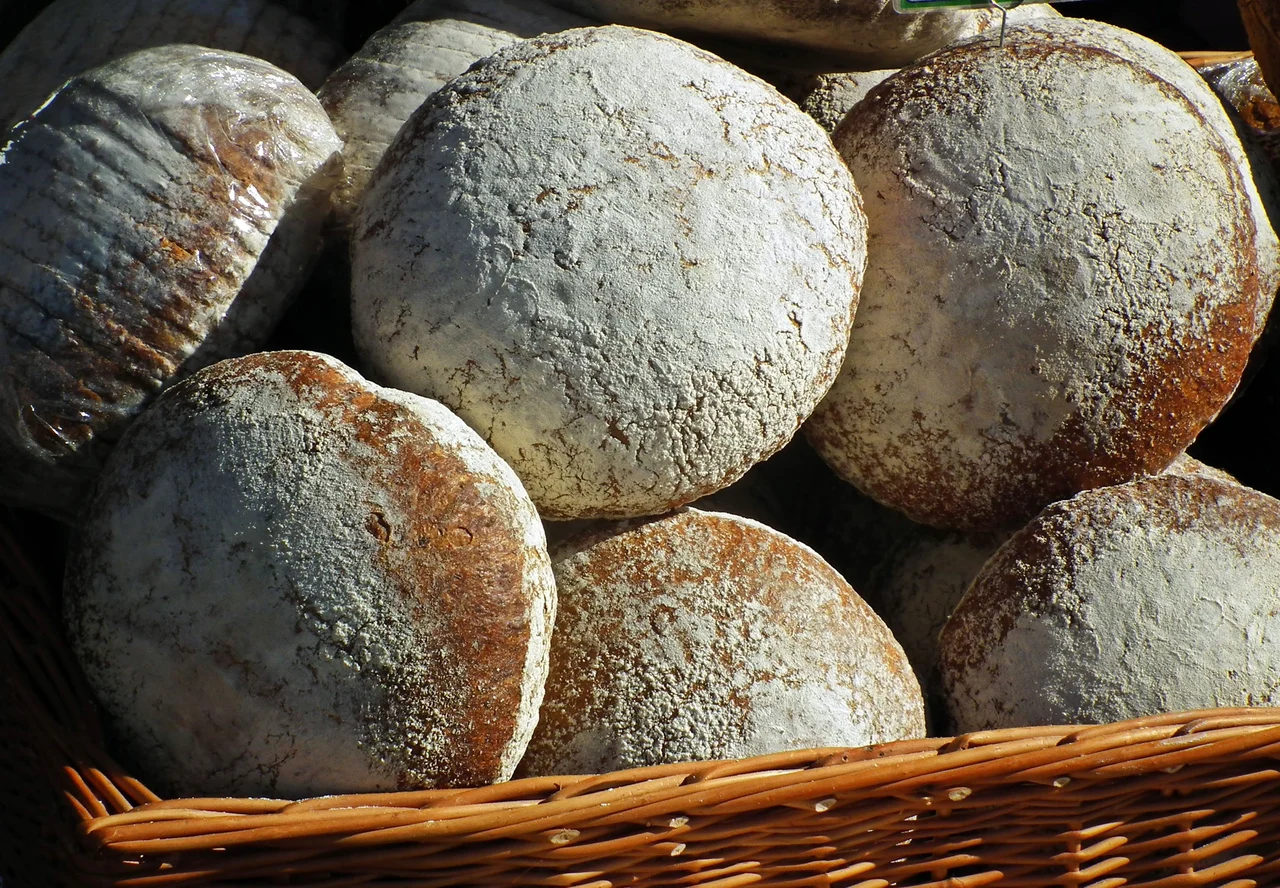 Teljes kiőrlésű magvas cipó (1kg)
